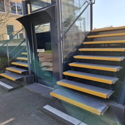 Antislip traptreden profiel