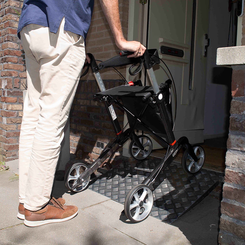7 t/m 15 cm hoog en 79 cm breed Drempelhulp - tot 250 kg - aluminium