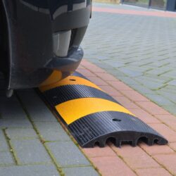 Verkeersdrempel 1,83 meter lang – 6 cm hoog – Rubber - zonder reflectoren - Afbeelding 7