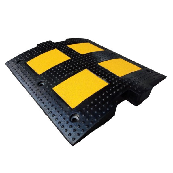 Verkeersdrempel 50 cm breed – 5 cm hoog – Rubber – met reflectoren