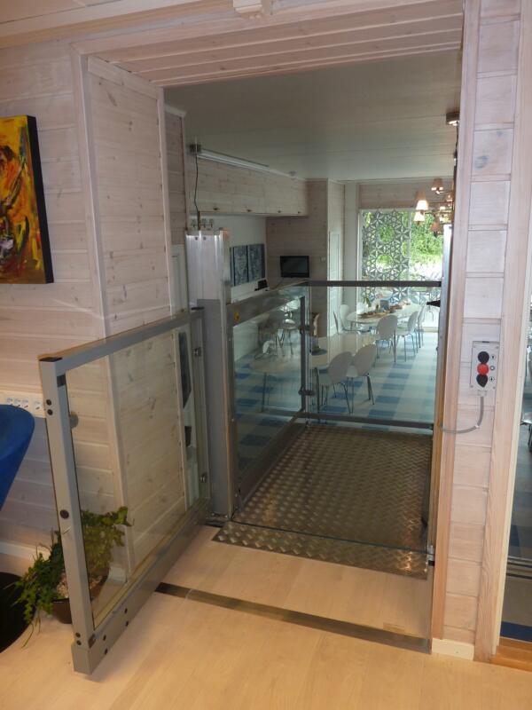 LP8 Platform lift