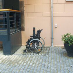 SLP model B - Platform lift SLP model B - Platform lift