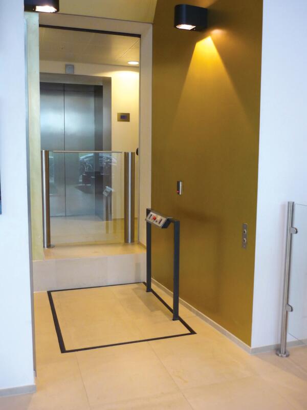 LP50 Platform lift