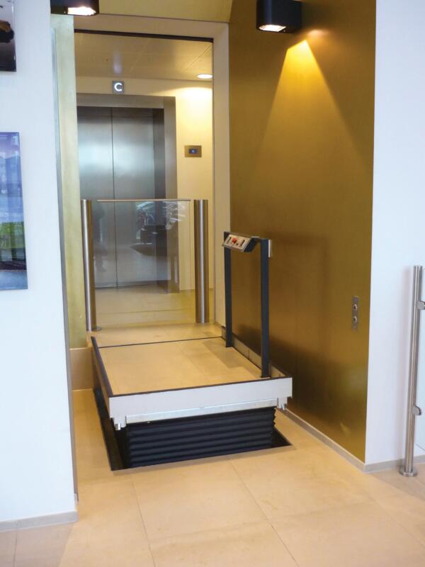 LP50 Platform lift