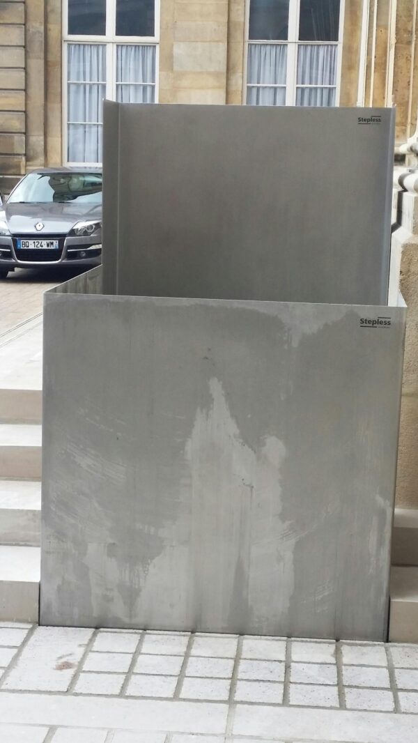 SLP model E - Platform lift SLP model E - Platform lift