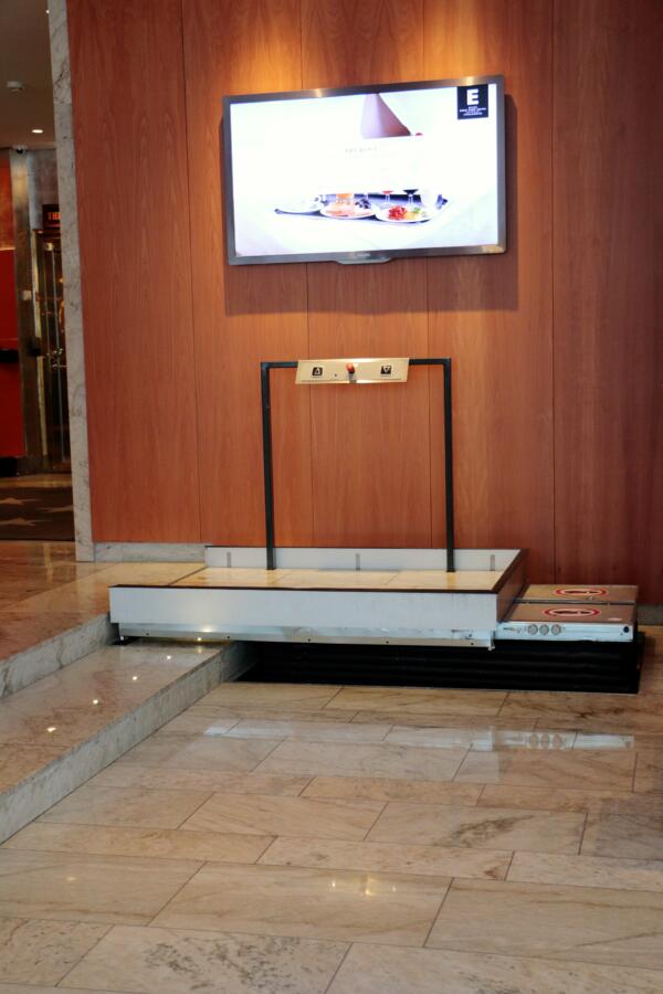 LP50H Platform lift