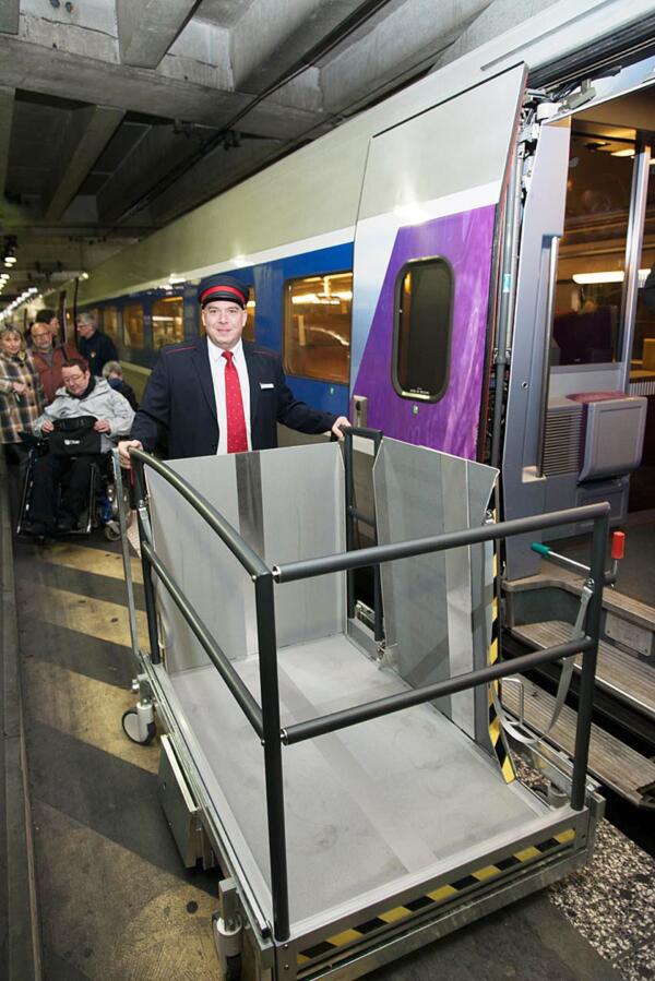 LP11 Platform lift