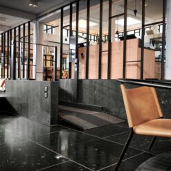 Alternative view of SLP model G - Platform lift
