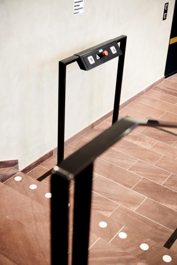 LP50H Platform lift LP50H Platform lift