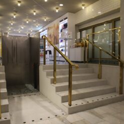 Alternative view of SLP model C - Platform lift