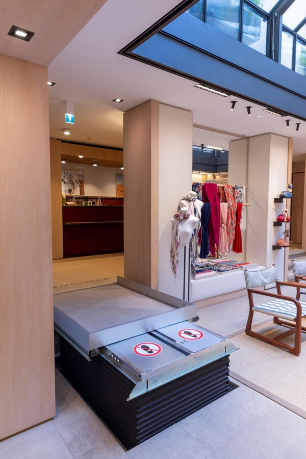 LP50H Platform lift LP50H Platform lift