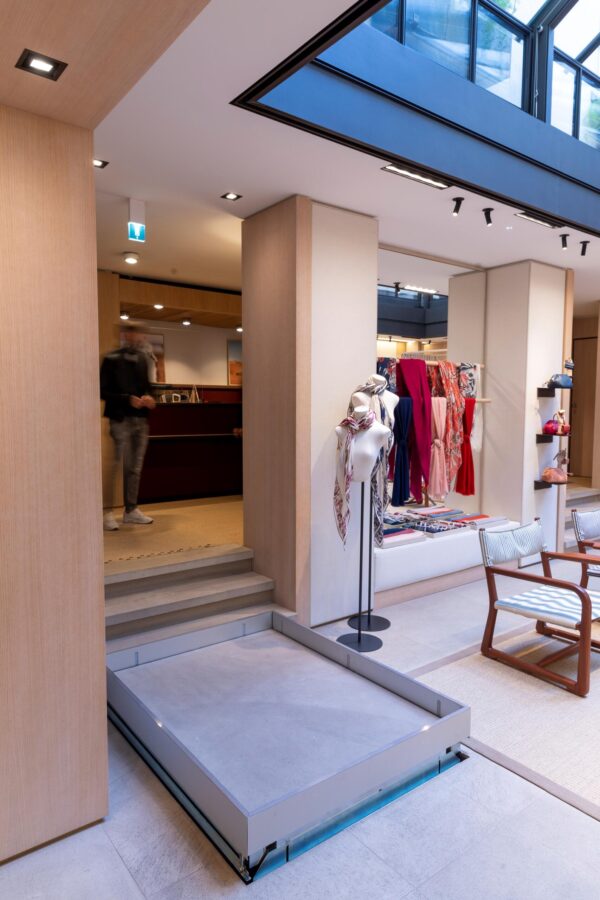 LP50H Platform lift LP50H Platform lift