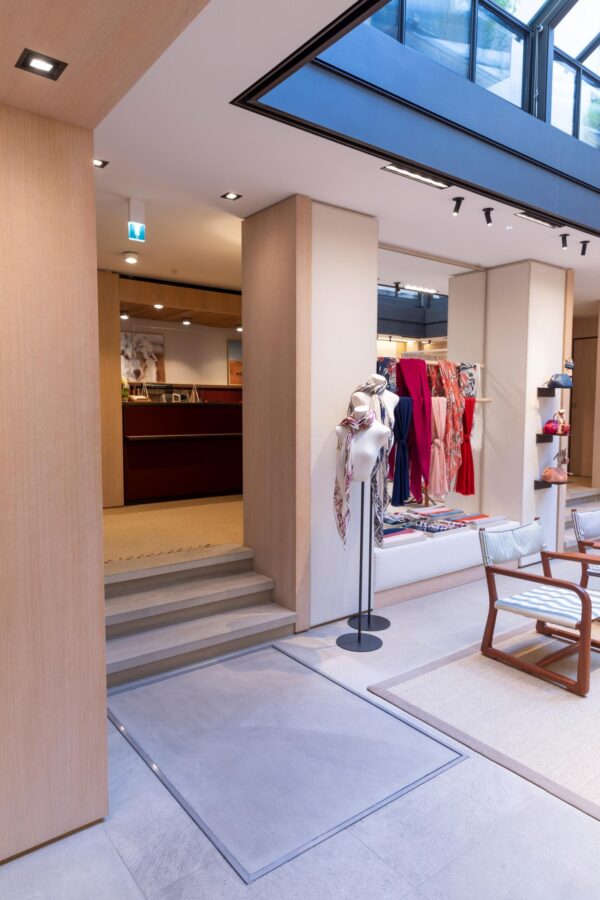 LP50H Platform lift LP50H Platform lift