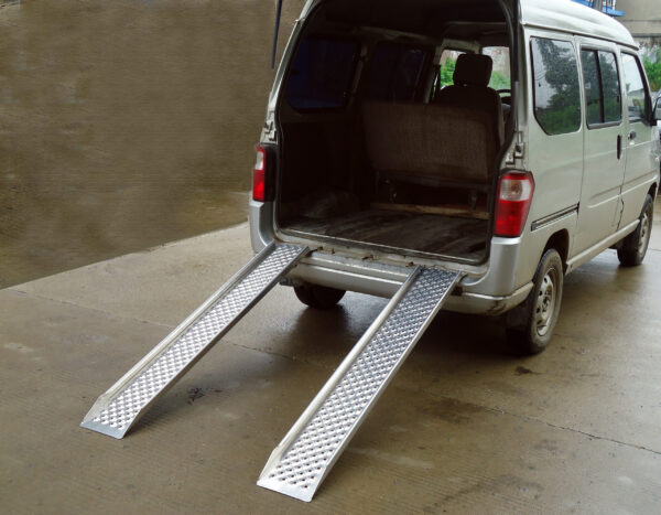 Rechte achter/kofferbak ramp - 200 cm Rechte achter/kofferbak ramp - 200 cm